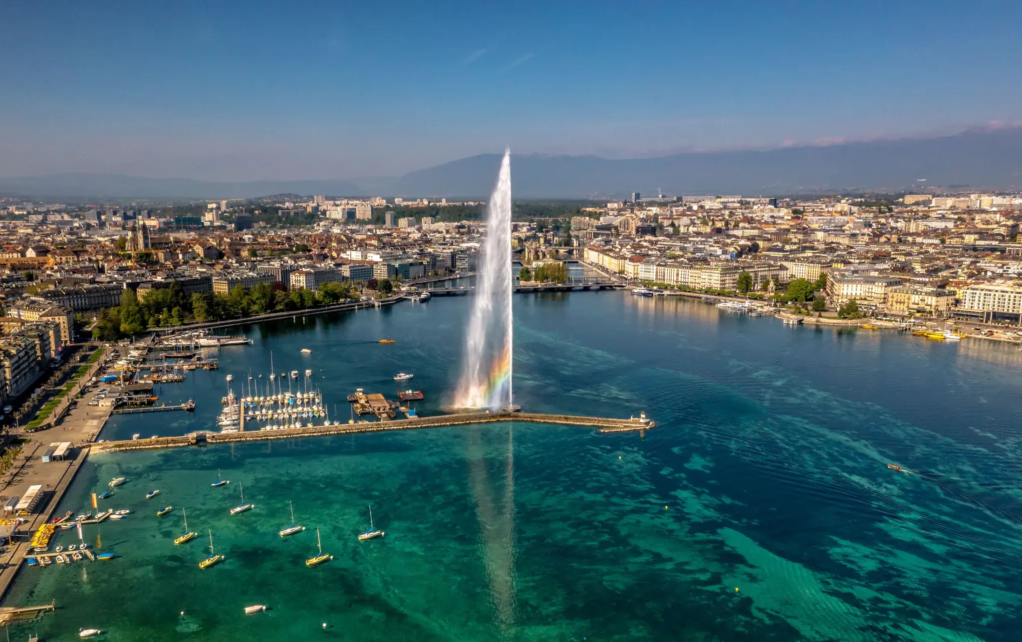 Lake Geneva with the Jet d'Eau fountain